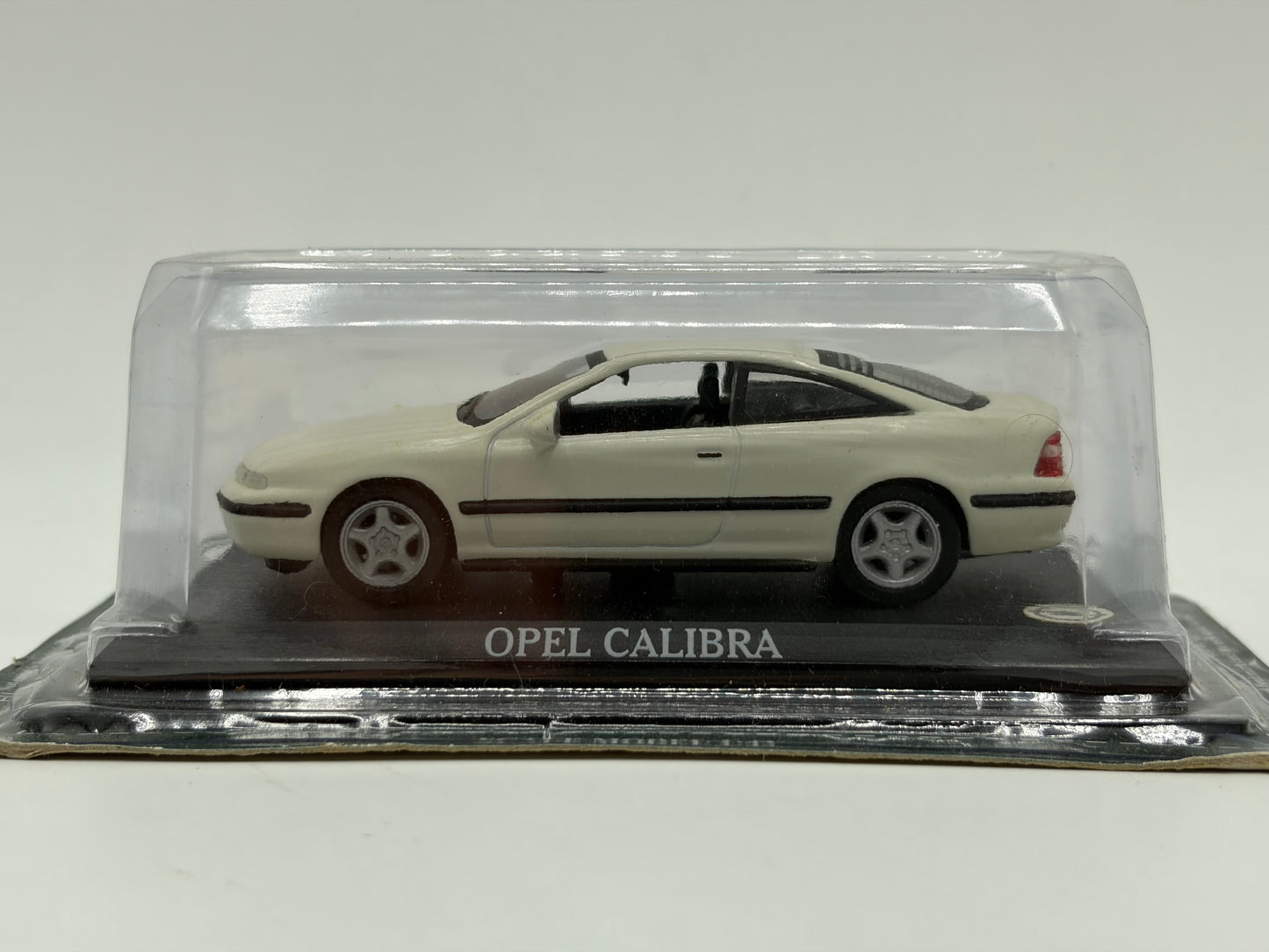 1/43 1990 Opel Calibra - Del Prado | Model Car