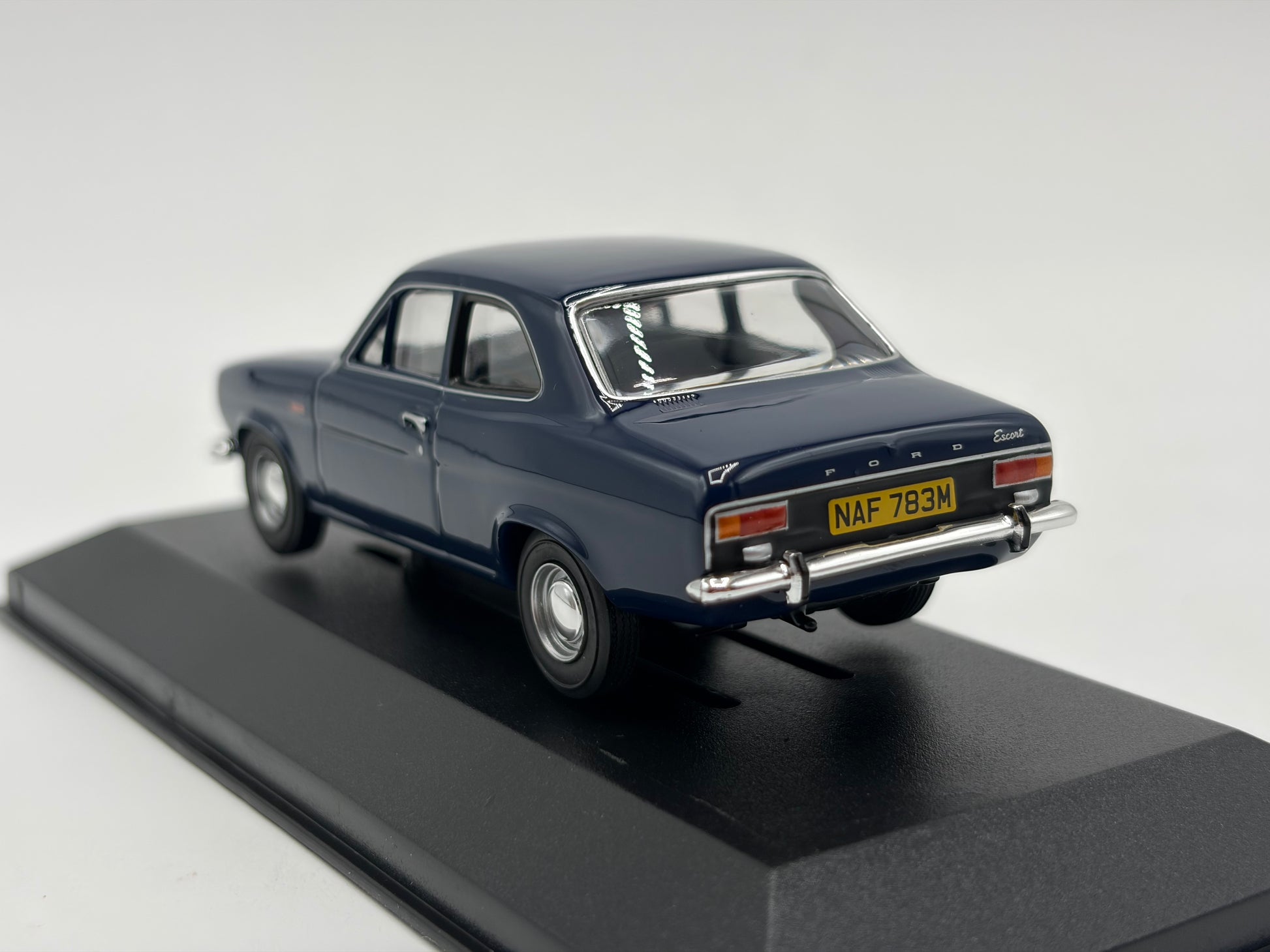 1/43 1974 Ford Escort MK1 1300GT - Marine Blue | Corgi Vanguards | Model Car
