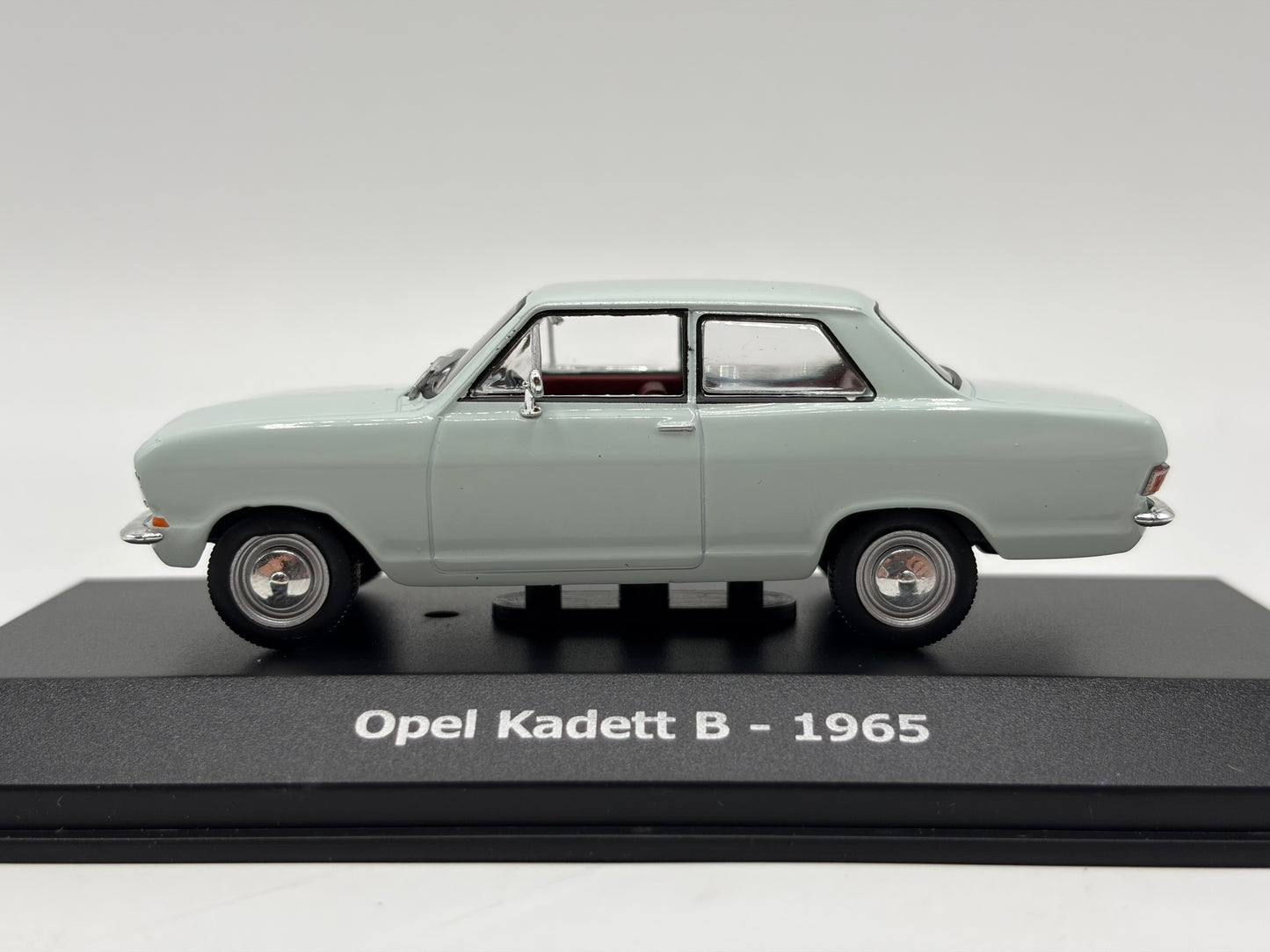 1/43 1965 Opel Kadett B | Model Car