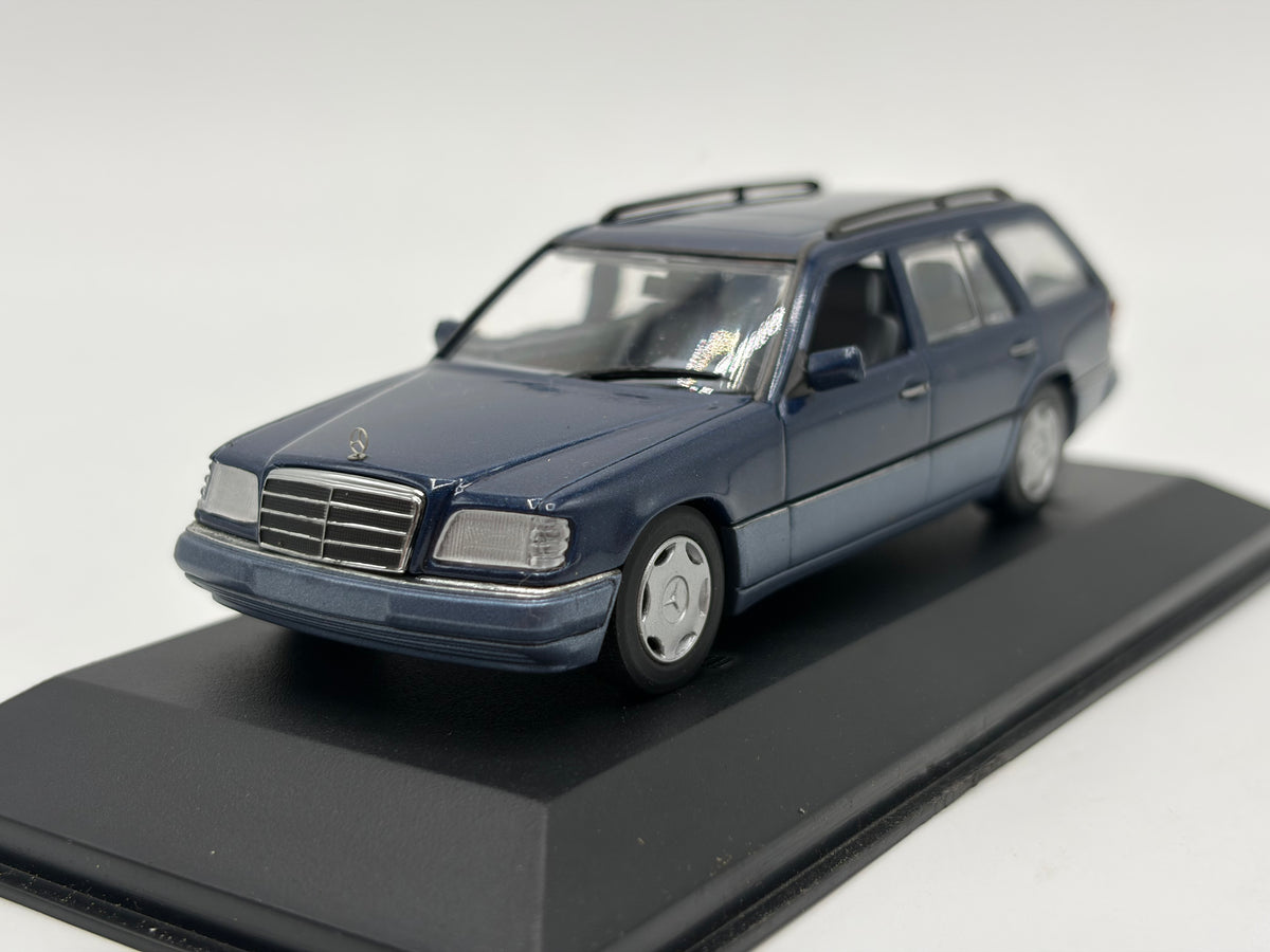 1/43 1993 Mercedes E-Class Break - Nautical Blue - Minichamps | Model Car