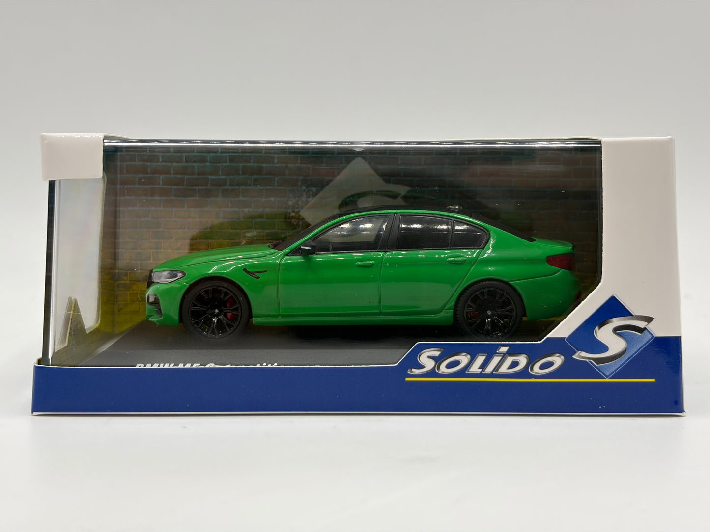 1/43 2022 BMW M5 Competition - Signal Green - Solido | Model Car