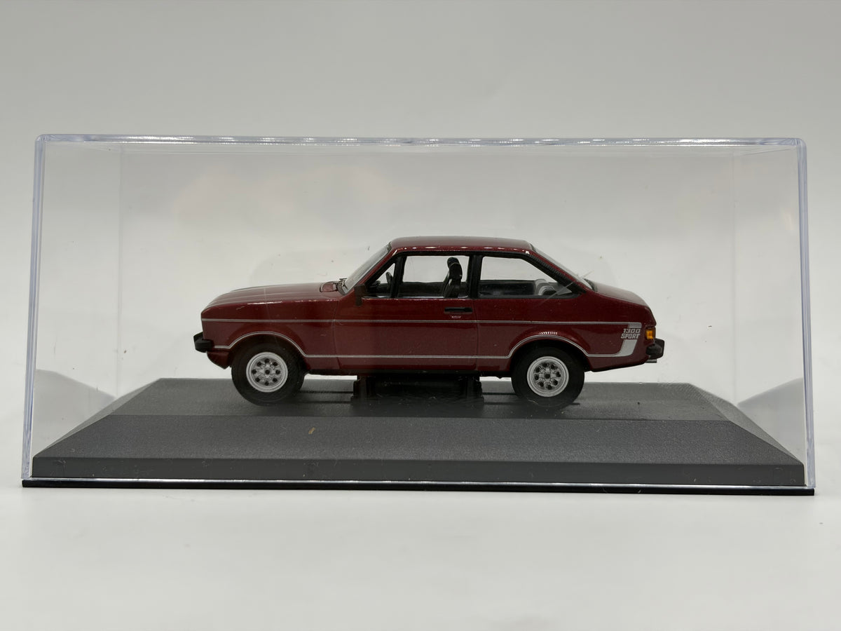 1/43 1977 Ford Escort Mk2 1300 Sport - Jupiter Red - Corgi Vanguards | Model Car