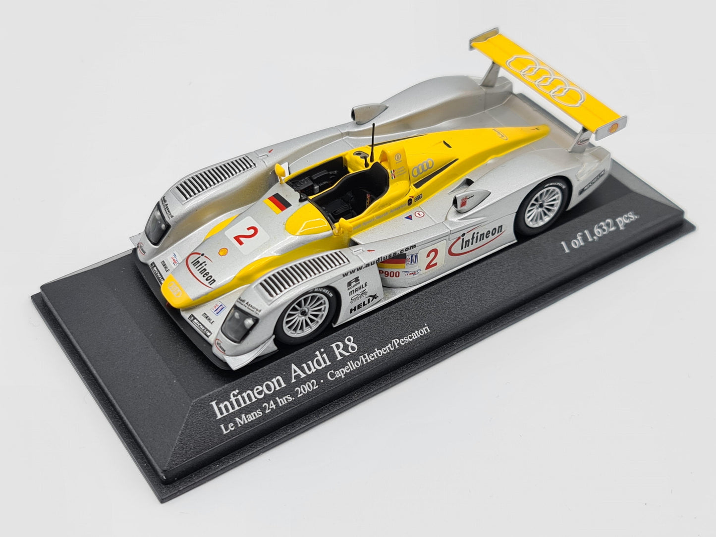 1/43 2002 Infineon Audi R8 - Capello / Herbert / Pescatori - Minichamps