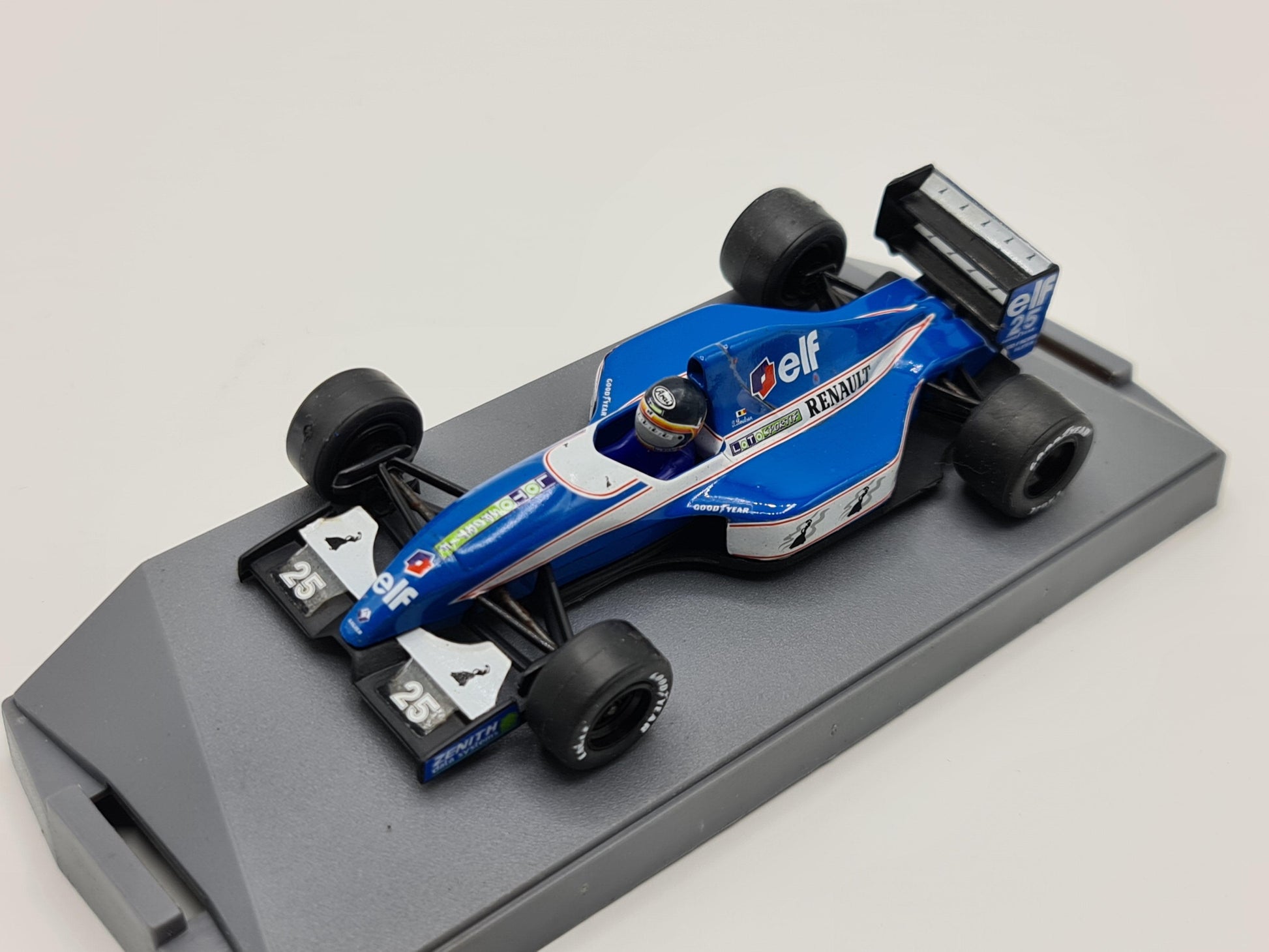 1/43 1992 Ligier JS37 - Thierry Boutsen - Onyx