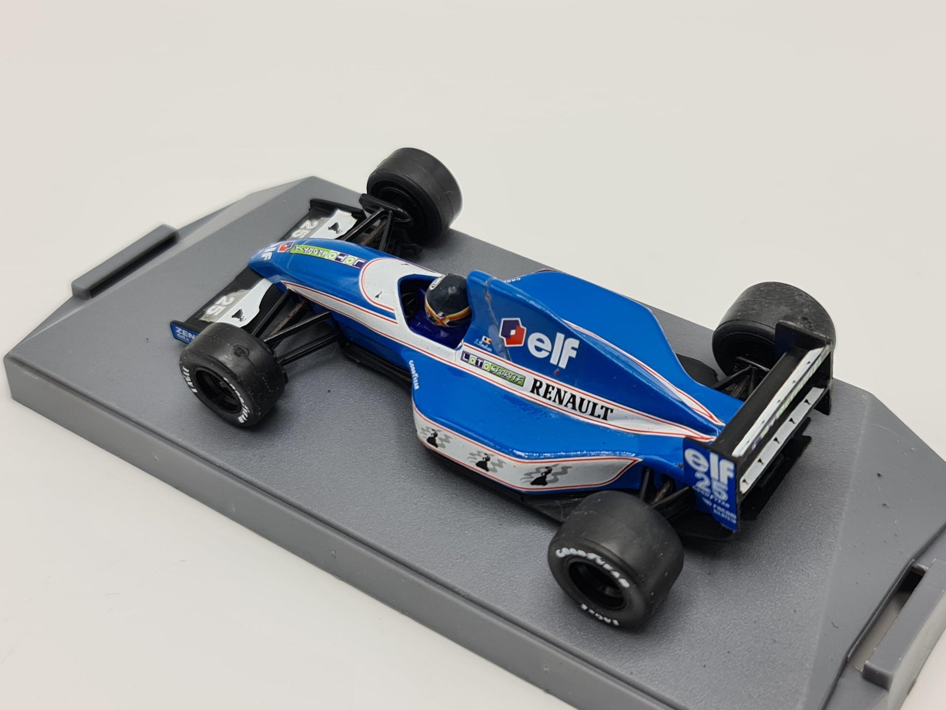 1/43 1992 Ligier JS37 - Thierry Boutsen - Onyx