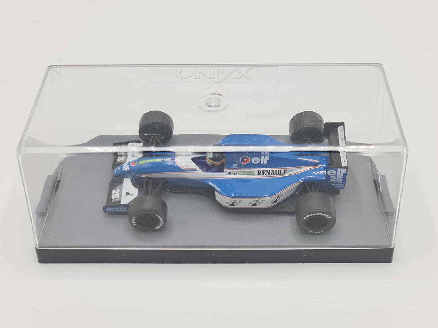 1/43 1992 Ligier JS37 - Thierry Boutsen - Onyx