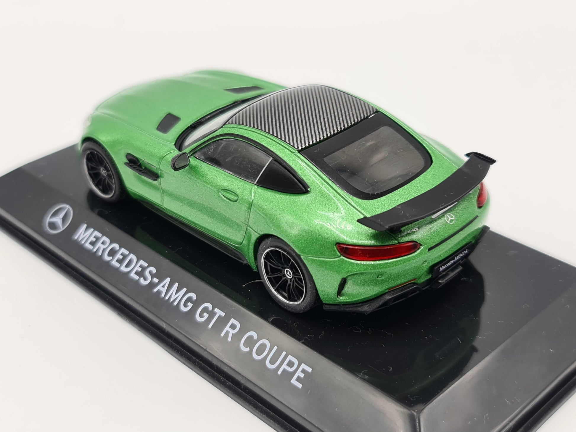 1/43 2016 Mercedes-Benz AMG GT R Coupe