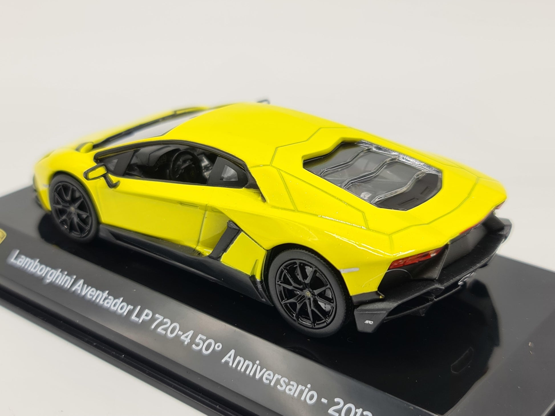 1/43 2013 Lamborghini Aventador LP720-4 50 Anniversario | Model Car