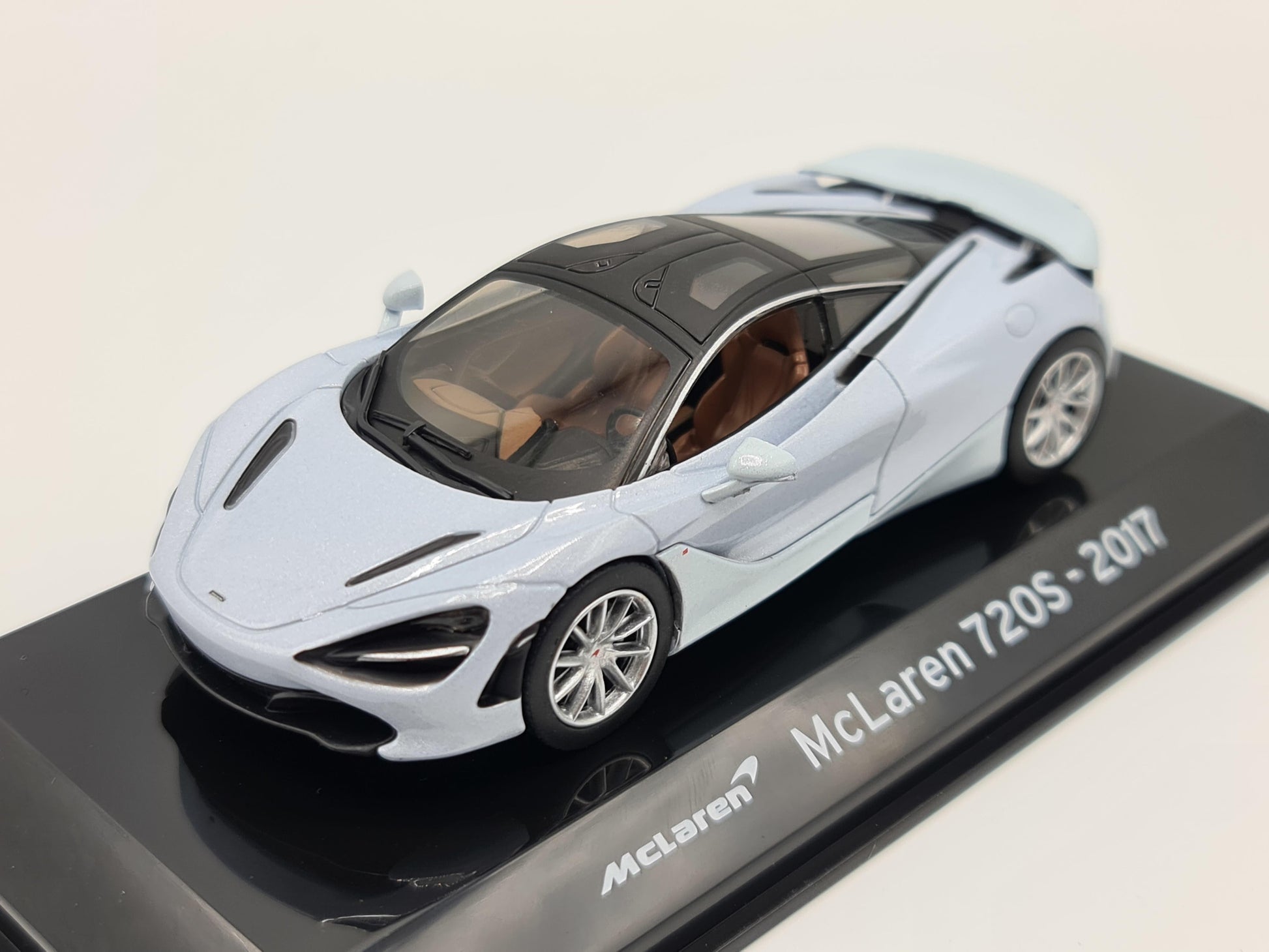 1/43 2017 McLaren 720S