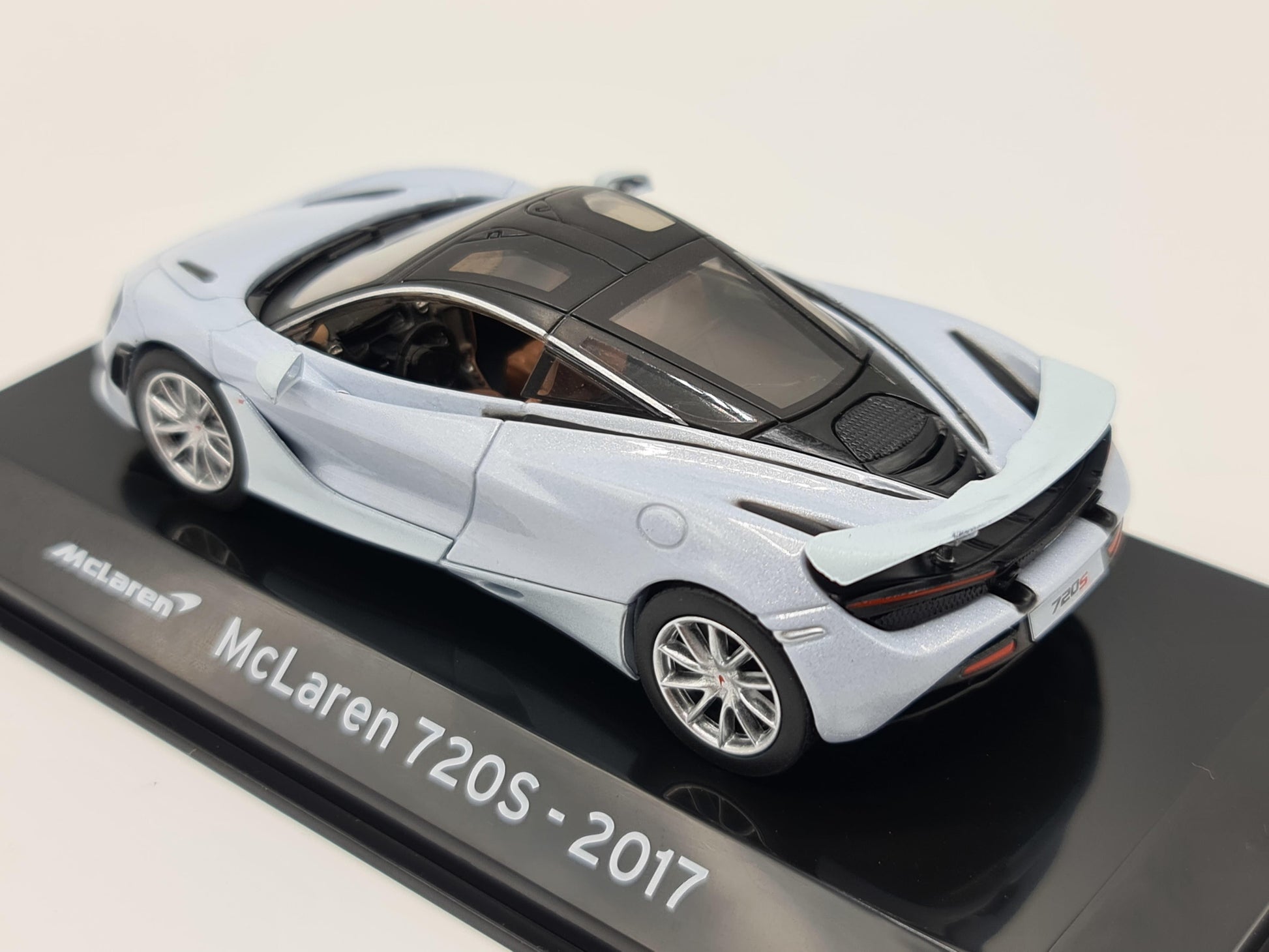 1/43 2017 McLaren 720S
