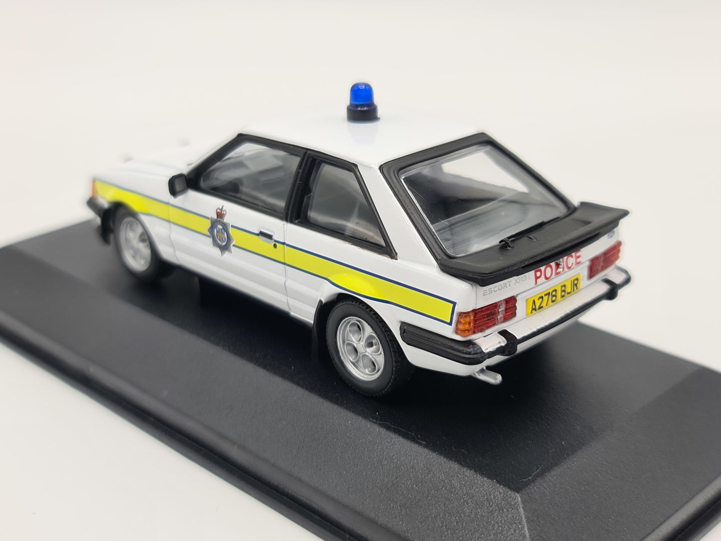 1/43 1984 Ford Escort Mk3 XR3i - British Police - Durham - Corgi Vanguards