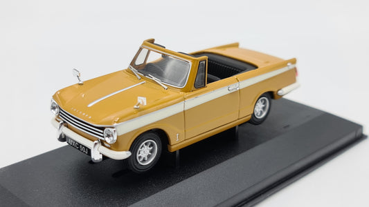 1/43 1971 Triumph Herald 13/60 Convertible - Corgi Vanguards