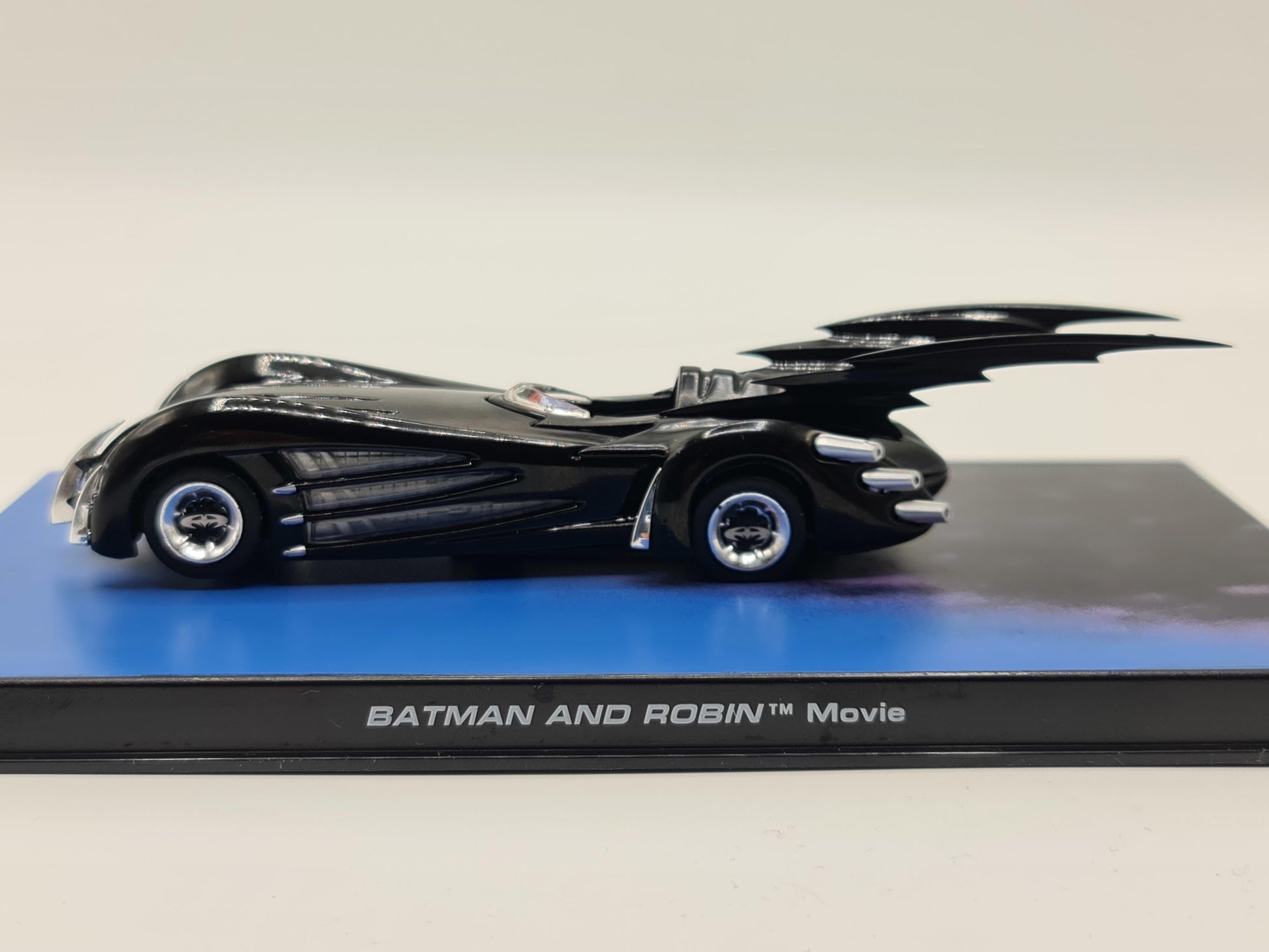 1/43 1997 Batmobile - Batman & Robin - Eaglemoss