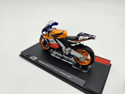 1/24 2005 Honda RC211V - Nicky Hayden | Racing Bike Model