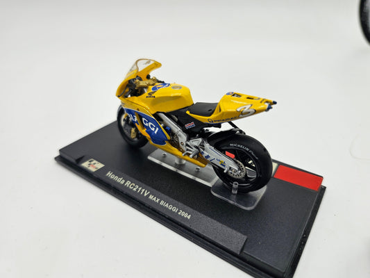 1/24 2004 Honda RC211V - Max Biaggi | Racing Bike Model