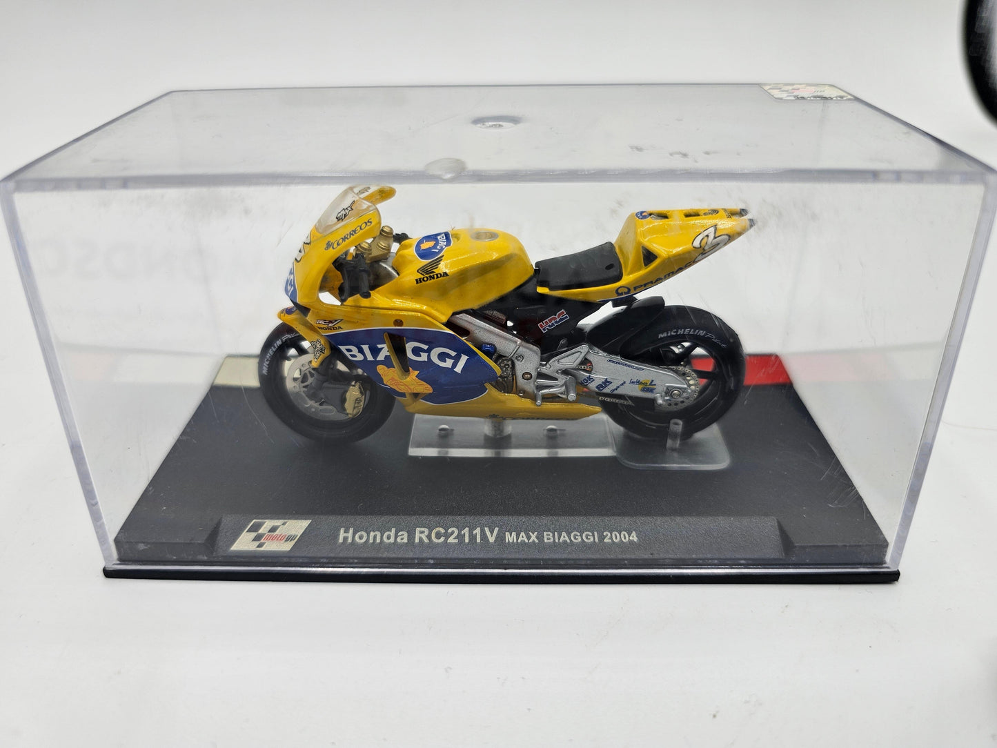 1/24 2004 Honda RC211V - Max Biaggi