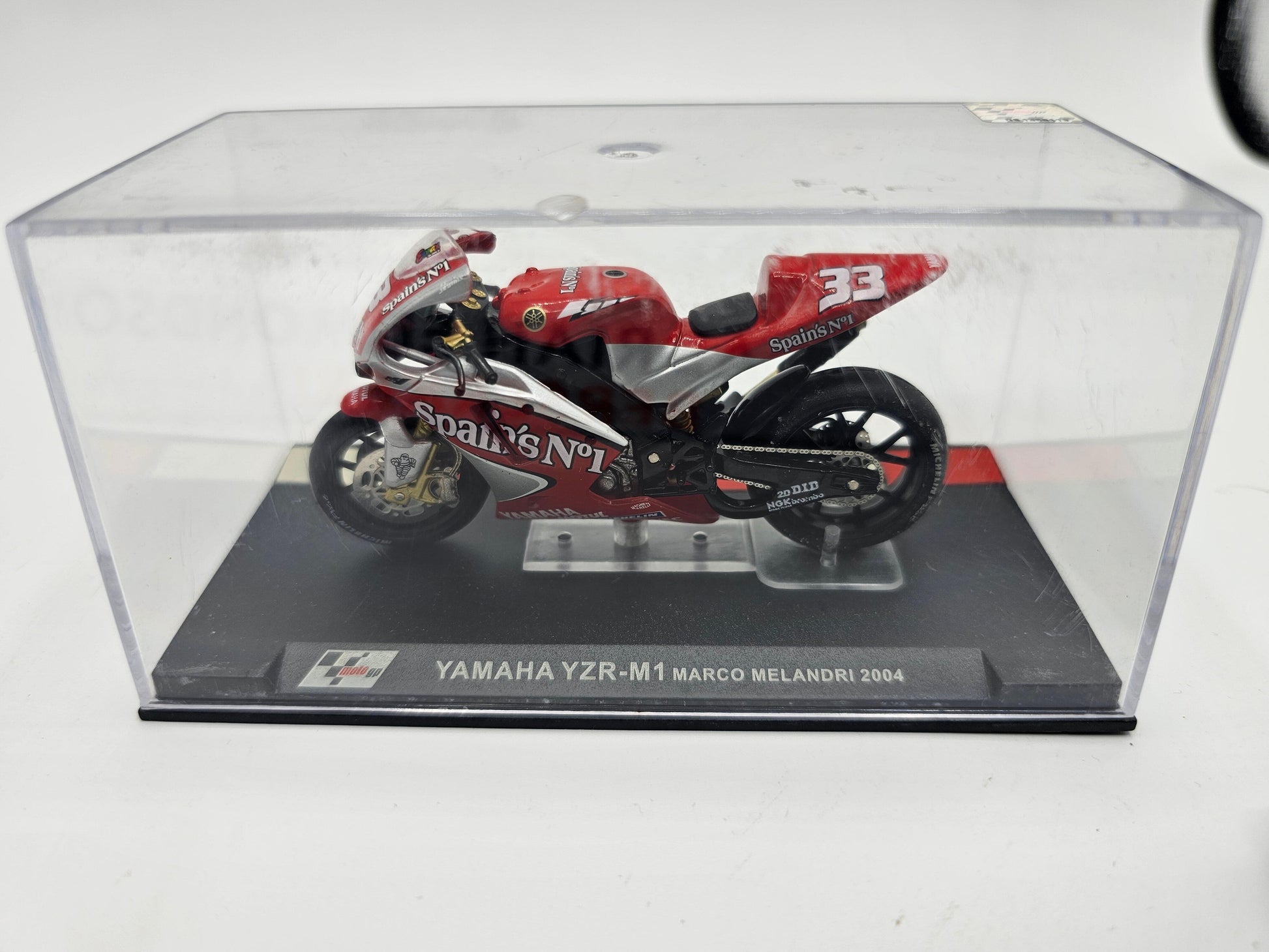 1/24 2004 Yamaha YZR-M1 - Marco Melandri