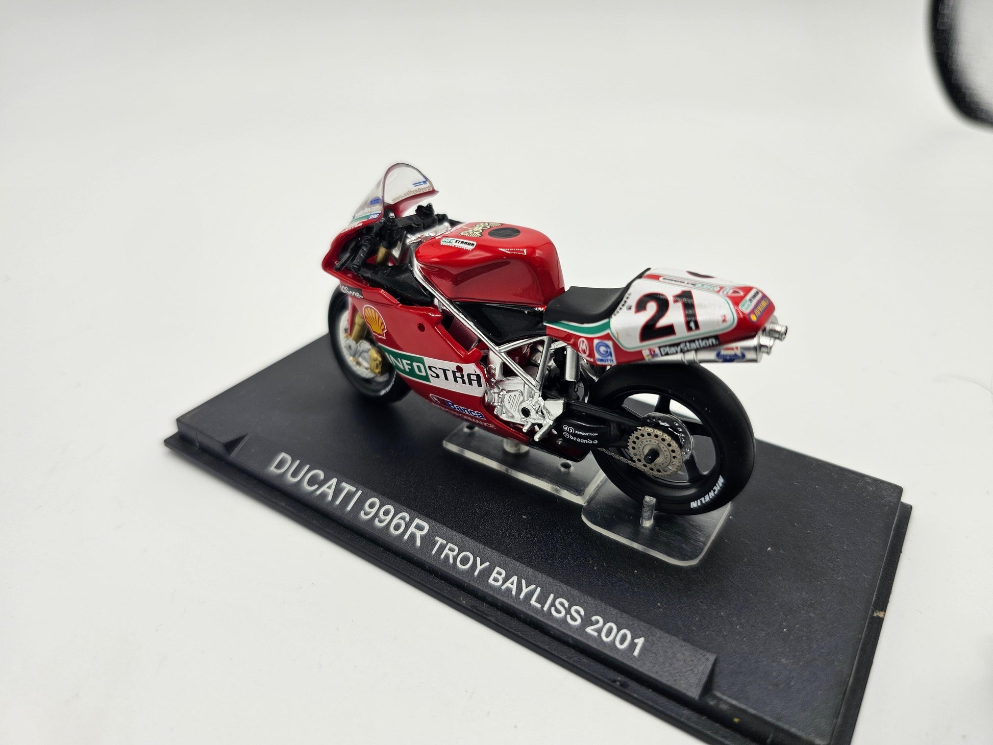 1/24 2001 Ducati 996 R - Troy Bayliss