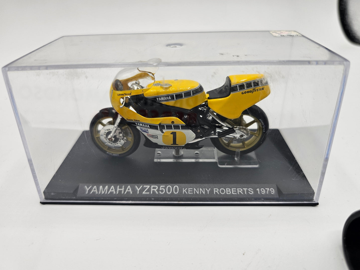 1/24 1979 Yamaha YZR500 - Kenny Roberts