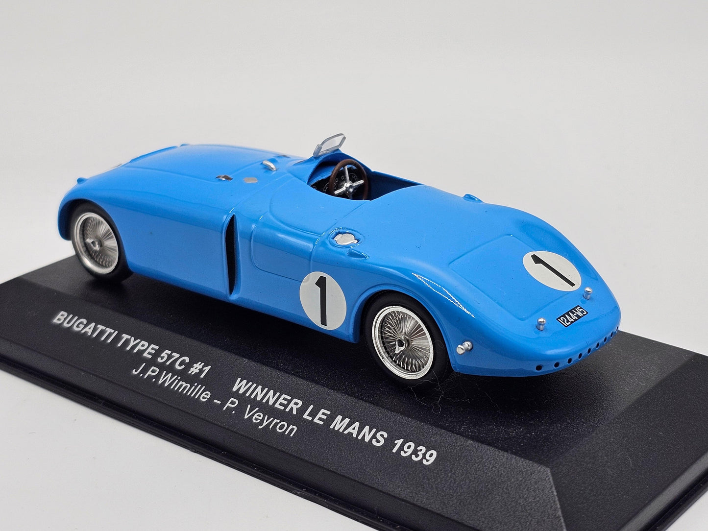 1/43 1939 Bugatti Type 57C "Tank" - Wimille / Veyron - IXO