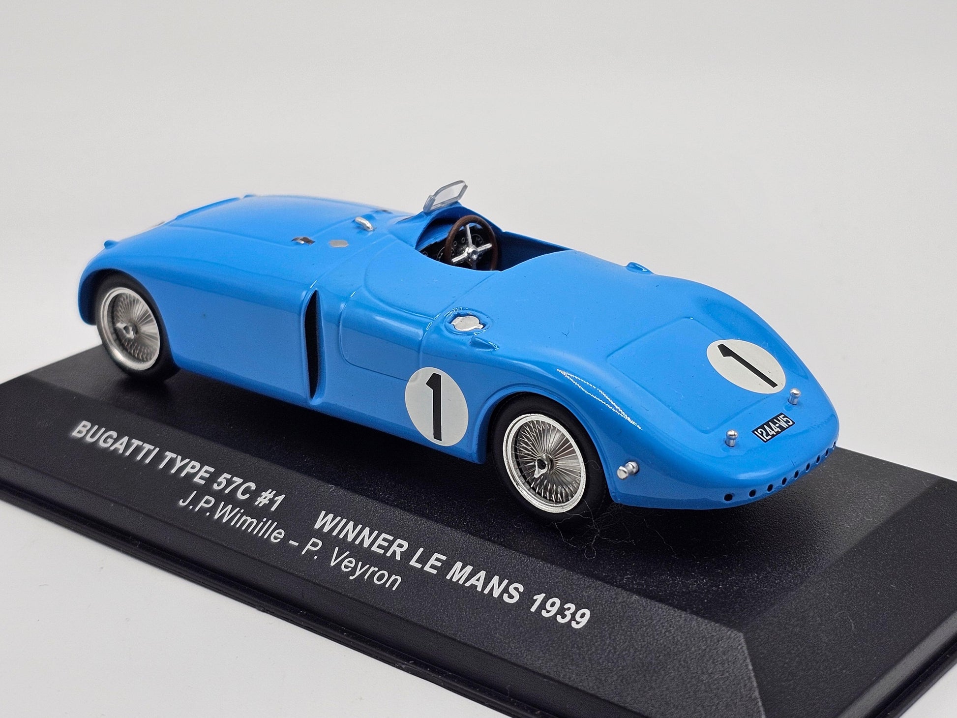 1/43 1939 Bugatti Type 57C "Tank" - Wimille / Veyron - IXO | Model Le Mans Car