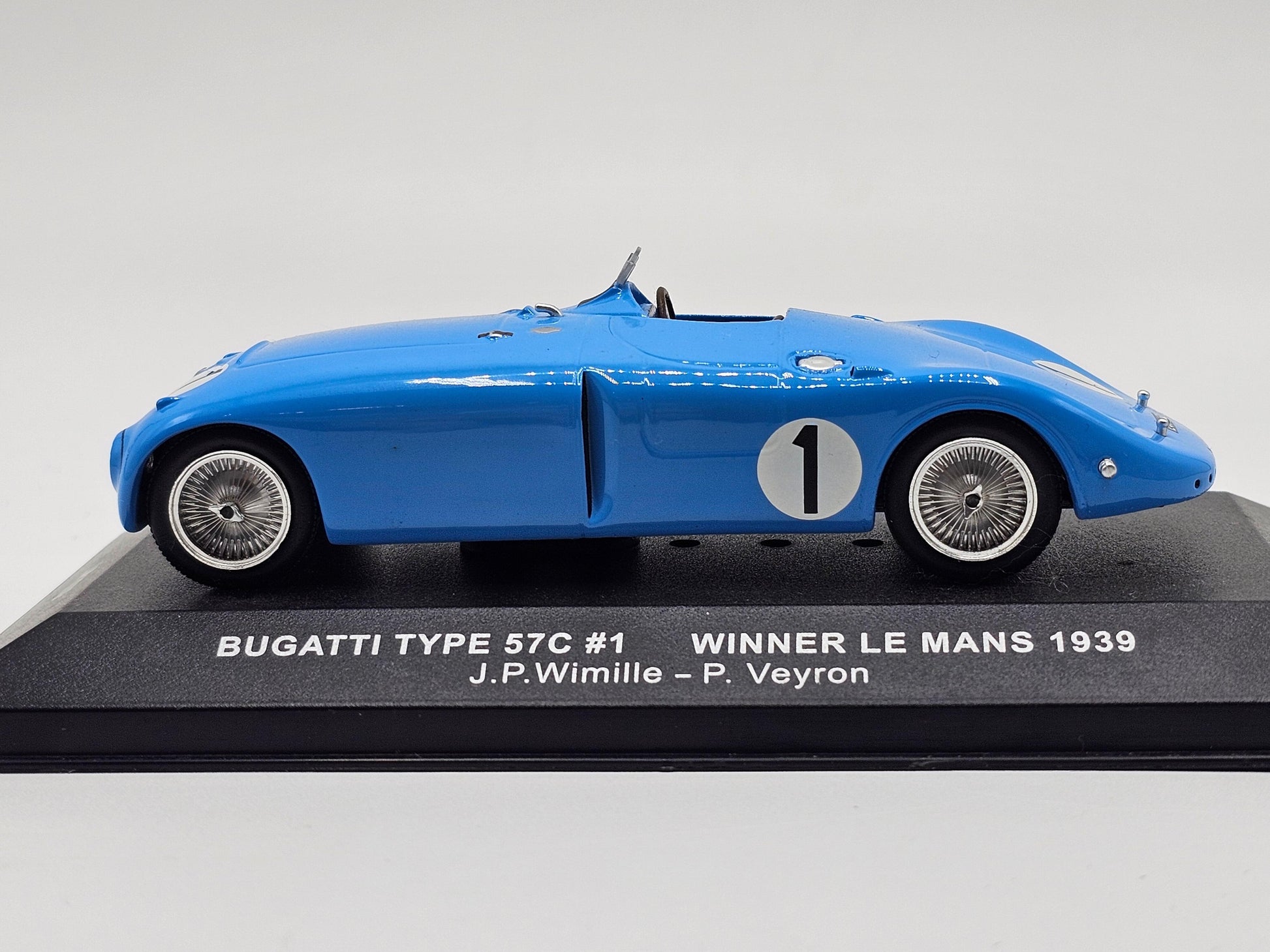 1/43 1939 Bugatti Type 57C "Tank" - Wimille / Veyron - IXO | Model Le Mans Car