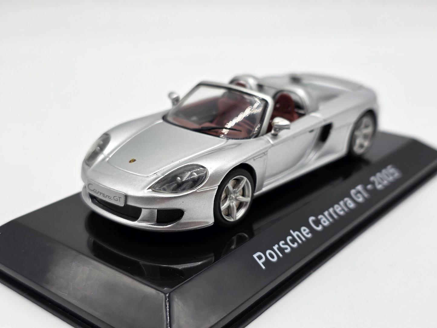 1/43 2005 Porsche Carrera GT