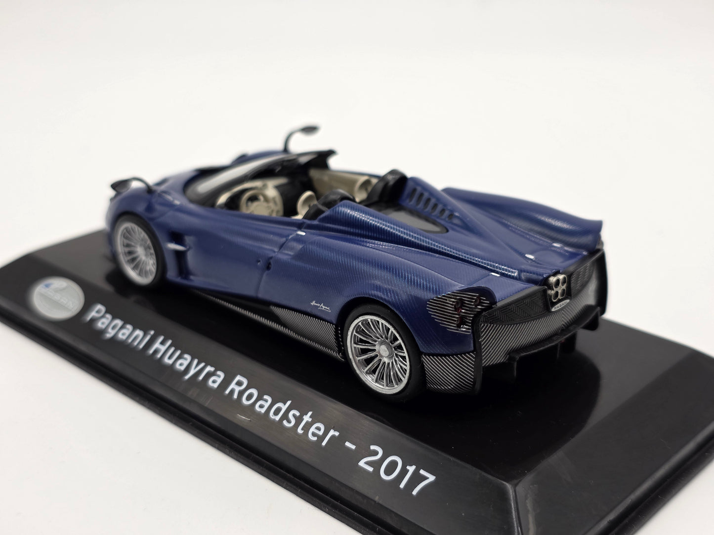 1/43 2017 Pagani Huayra Roadster | Model Car