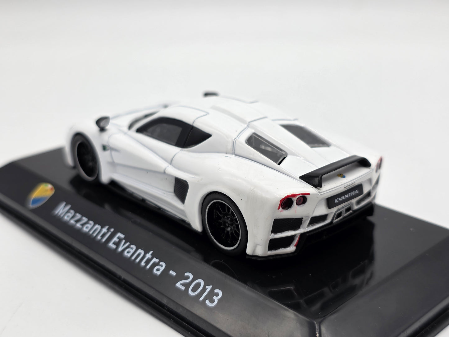 1/43 2013 Mazzanti Evantra