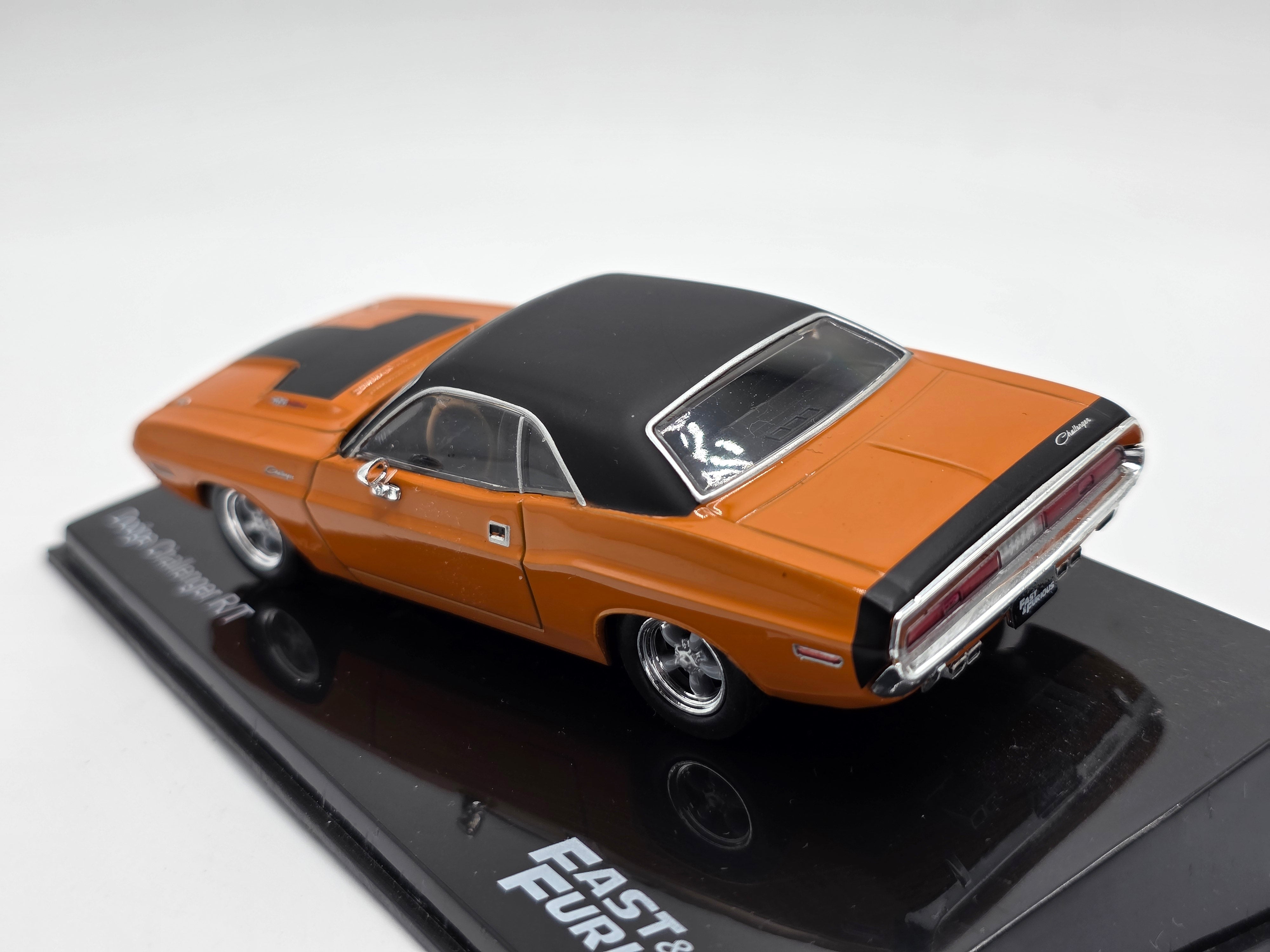 1970 Dodge Challenger GOOD YEAR ミニカー 1/43 1970 Dodge Challenger R/T - Fast & Furious | Model Car