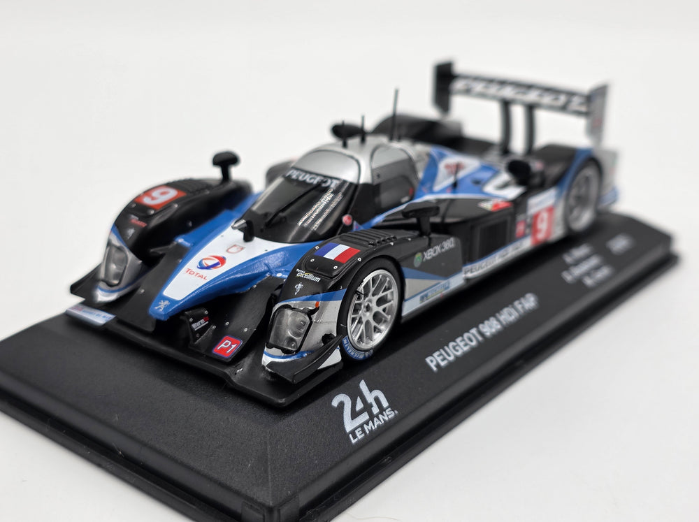 1/43 2009 Peugeot 908 HDI FAP - Brabham / Gene / Wurz | Model Le Mans Car