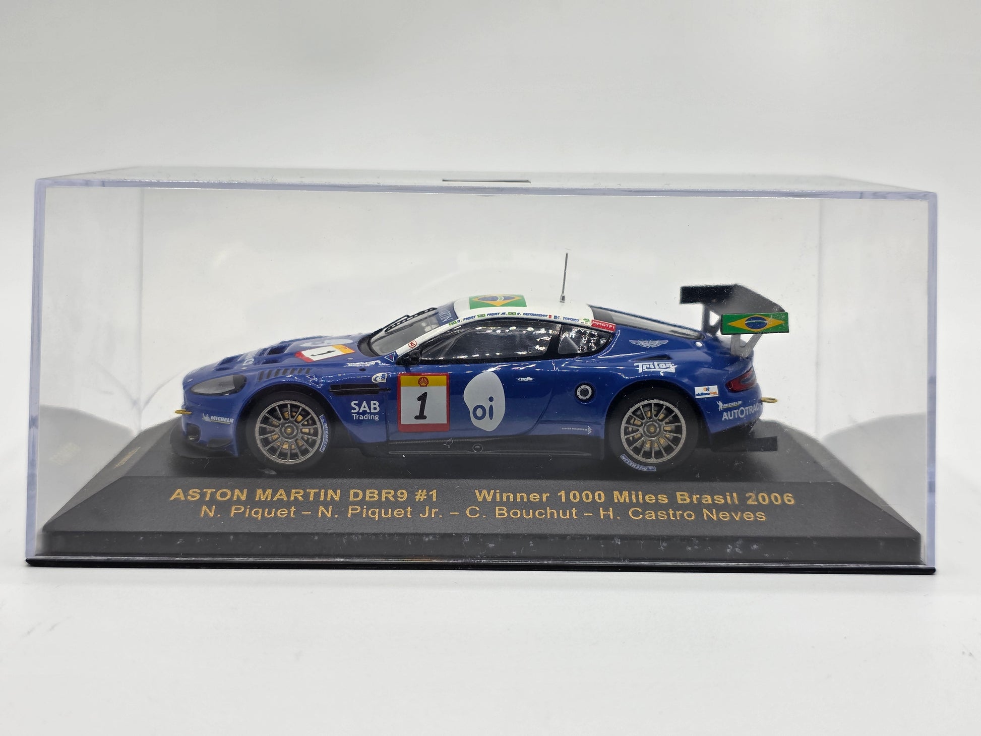1/43 2006 Aston Martin DBR9 - 1000 miles Brazil - Piquet / Piquet Jr / Bouchut / Neves - IXO | Model Car
