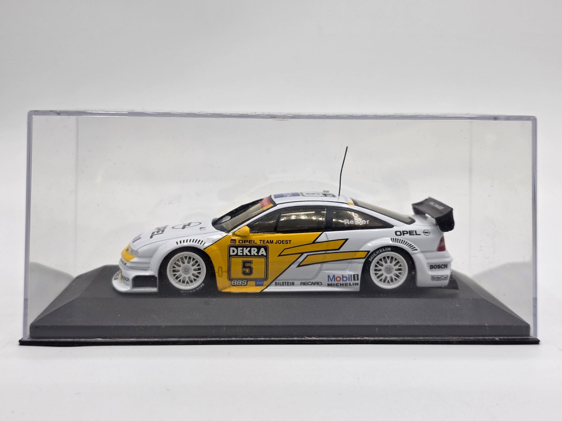 1/43 1994 Opel Calibra - DTM - Manuel Reuter - Minichamps | Model Car