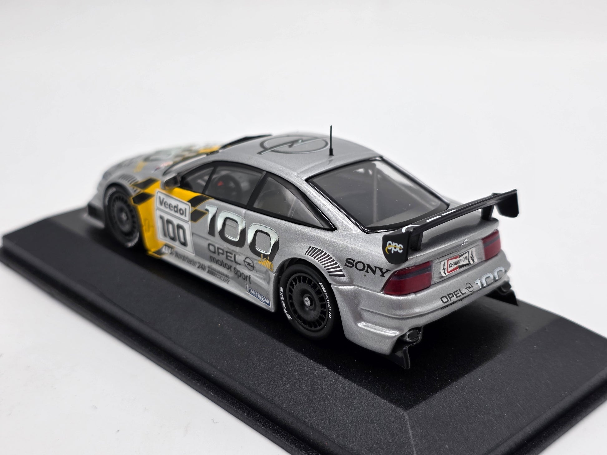 1/43 1999 Opel Calibra - 24h Nurburgring - Voker Strycek - Minichamps | Model Car
