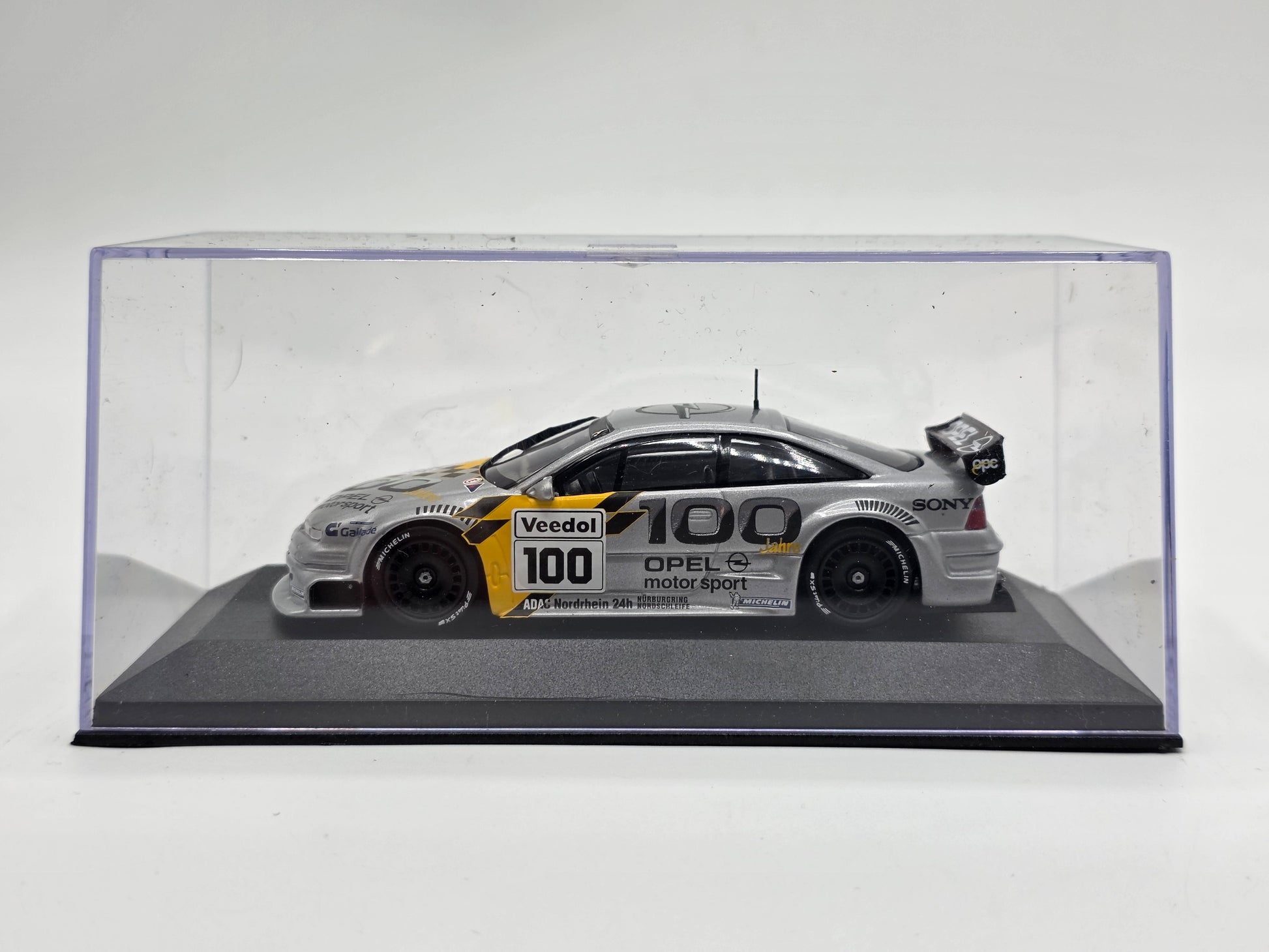 1/43 1999 Opel Calibra - 24h Nurburgring - Voker Strycek - Minichamps | Model Car