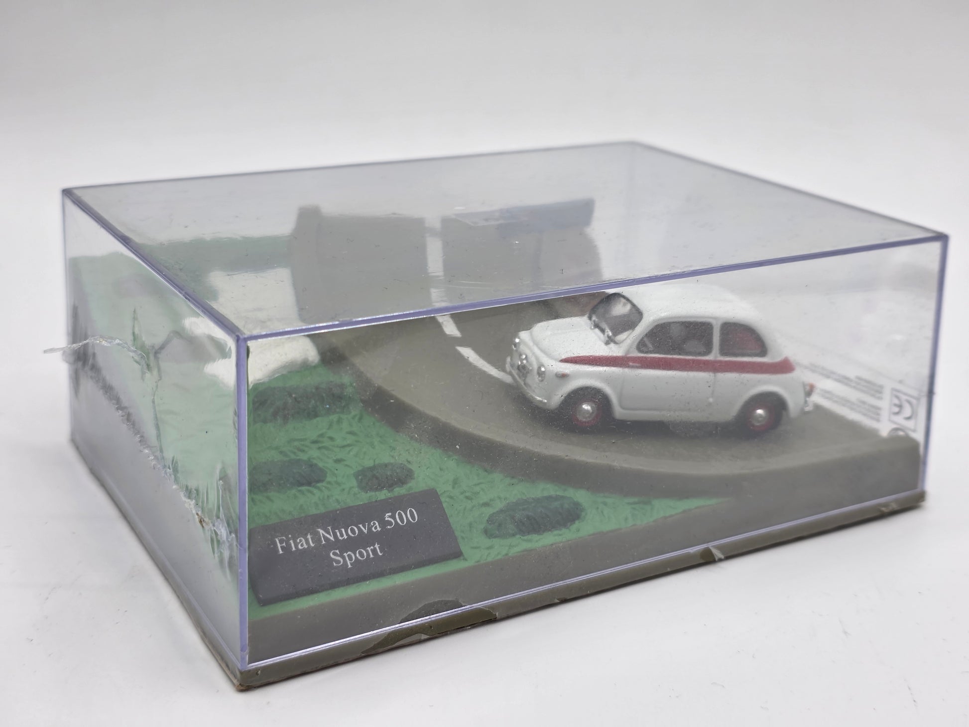1/43 1957 Fiat Nuova 500 Sport - with diorama | Model Car