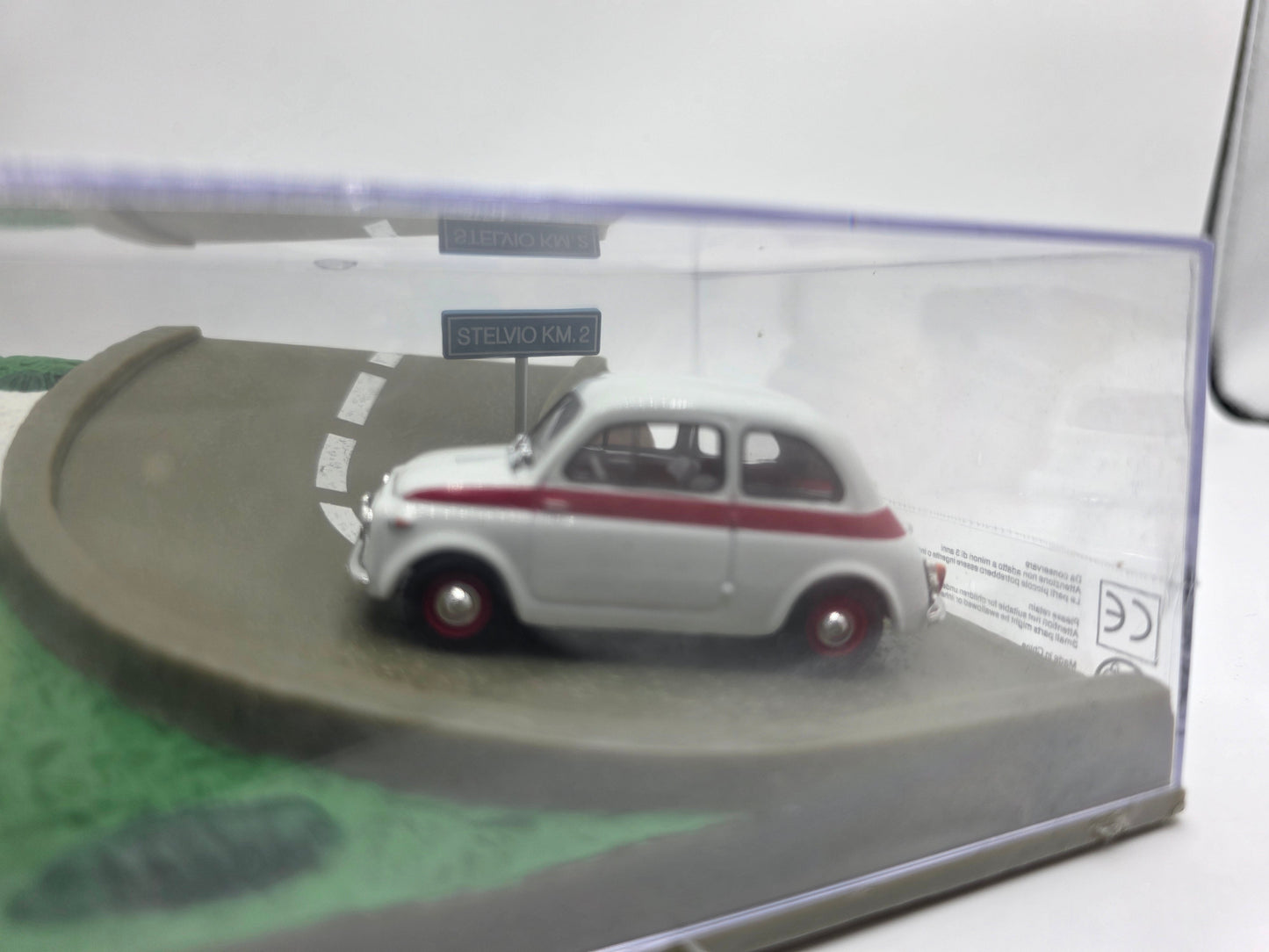 1/43 1957 Fiat Nuova 500 Sport - with diorama | Model Car