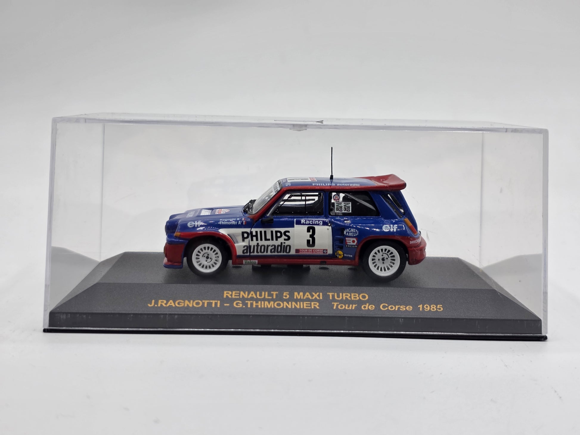 1/43 1985 Renault 5 Maxi Turbo - Tour de Corse - Ragnotti / Thimonier | IXO Model Rally Car