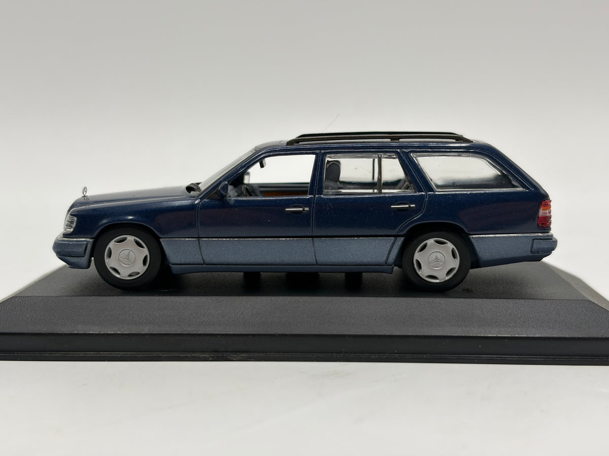 1/43 1993 Mercedes E-Class Break - Nautical Blue - Minichamps | Model Car