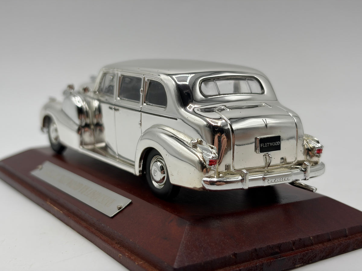 1/43 1939 Cadillac Fleetwood V8 Limousine - Chrome | Model Car