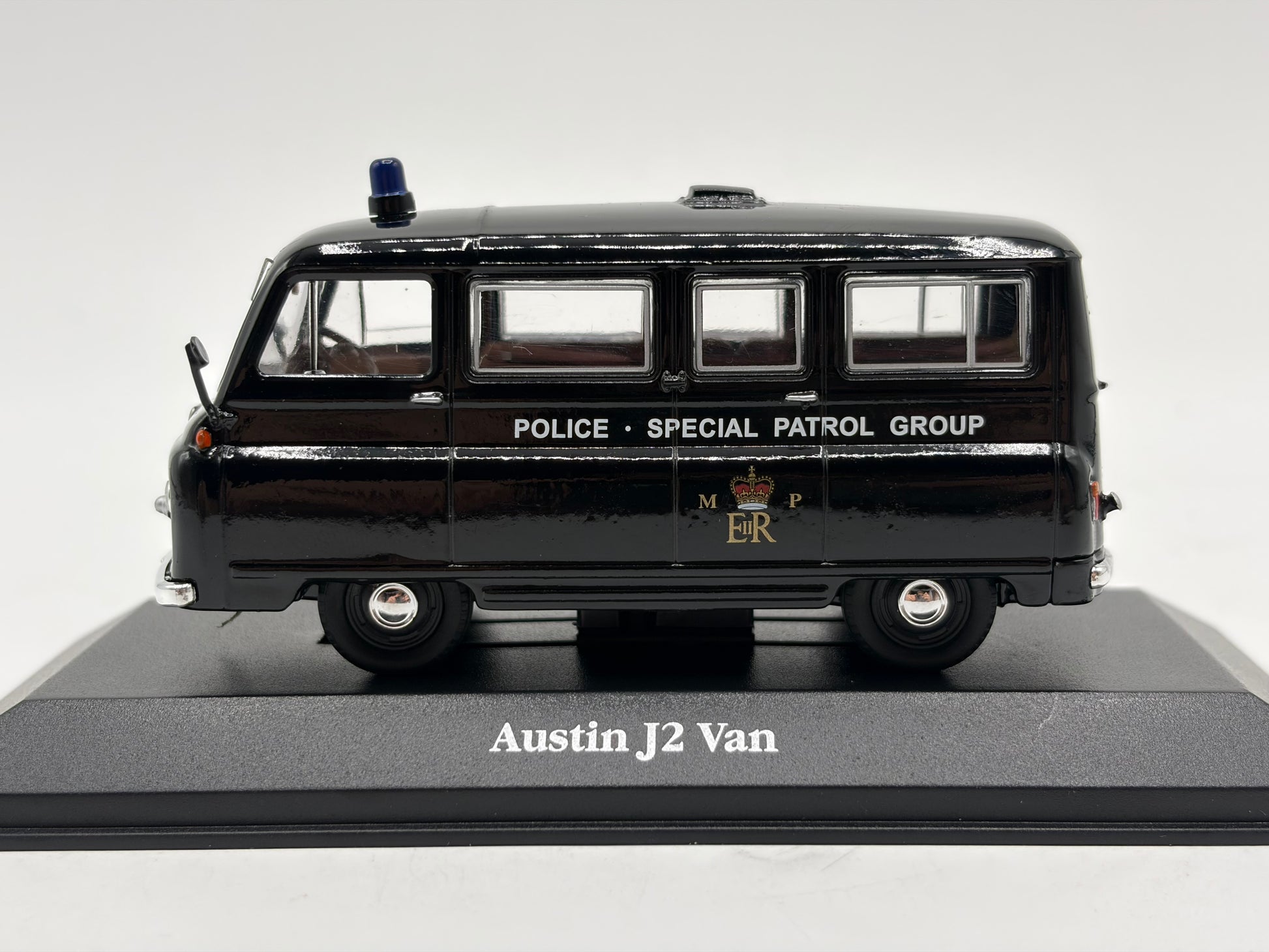 1/43 1964 Austin J2 Van - Metropolitan Police | Model Police Car