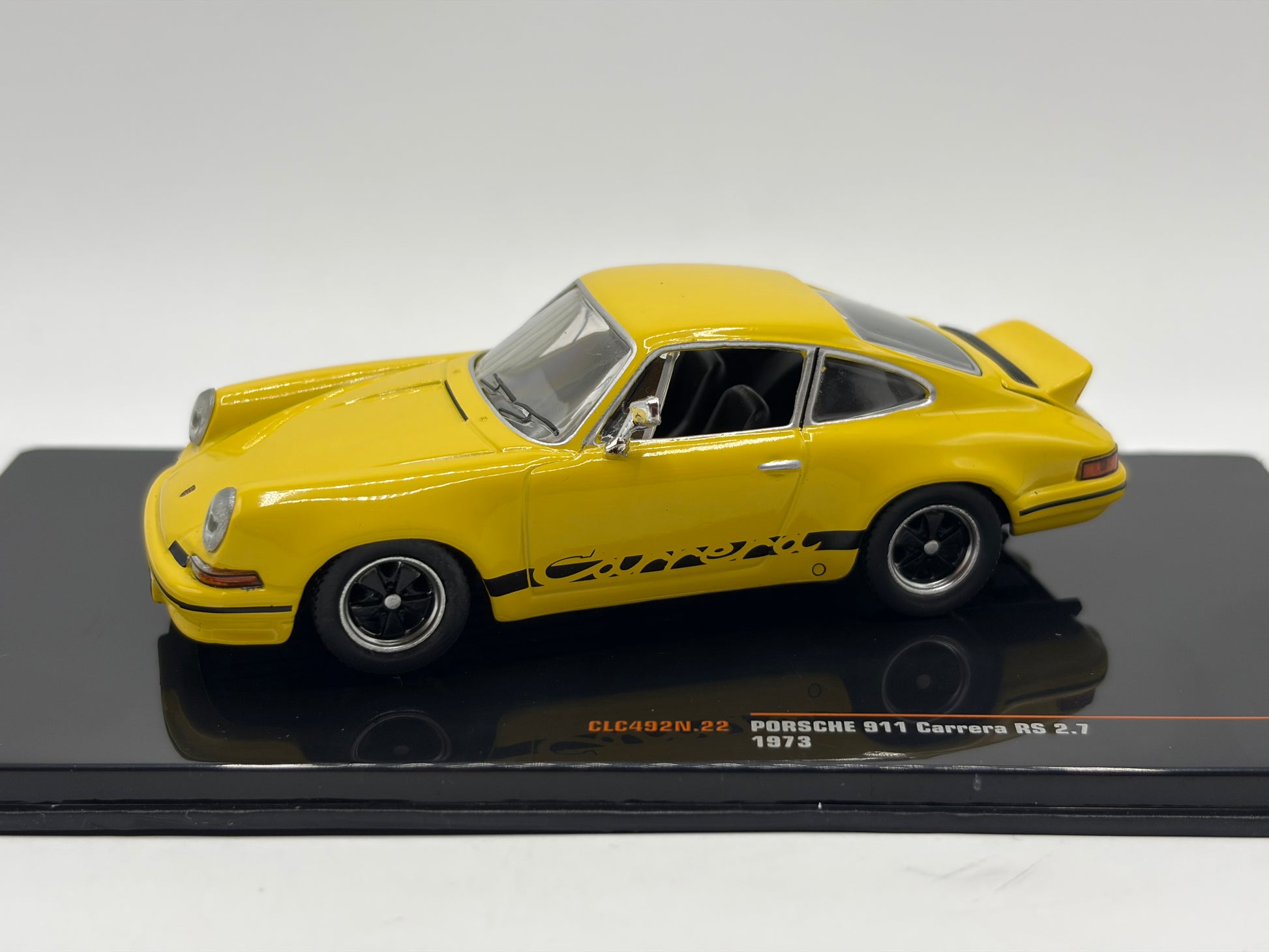 1/43 1973 Porsche 911 Carrera RS 2.7 - IXO | Model Car