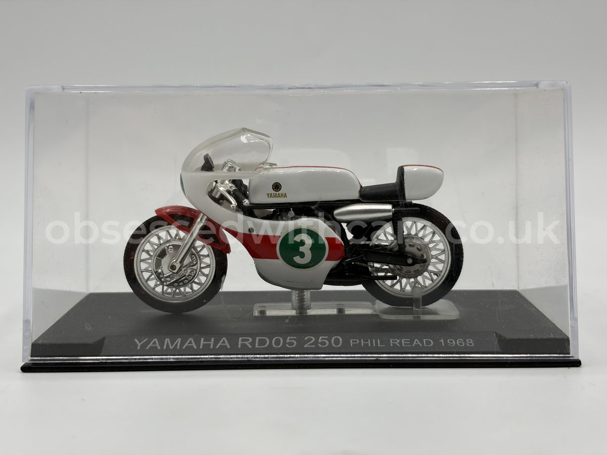 1/24 1968 Yamaha RD05 250 - Phil Read | Champion Racing Bikes