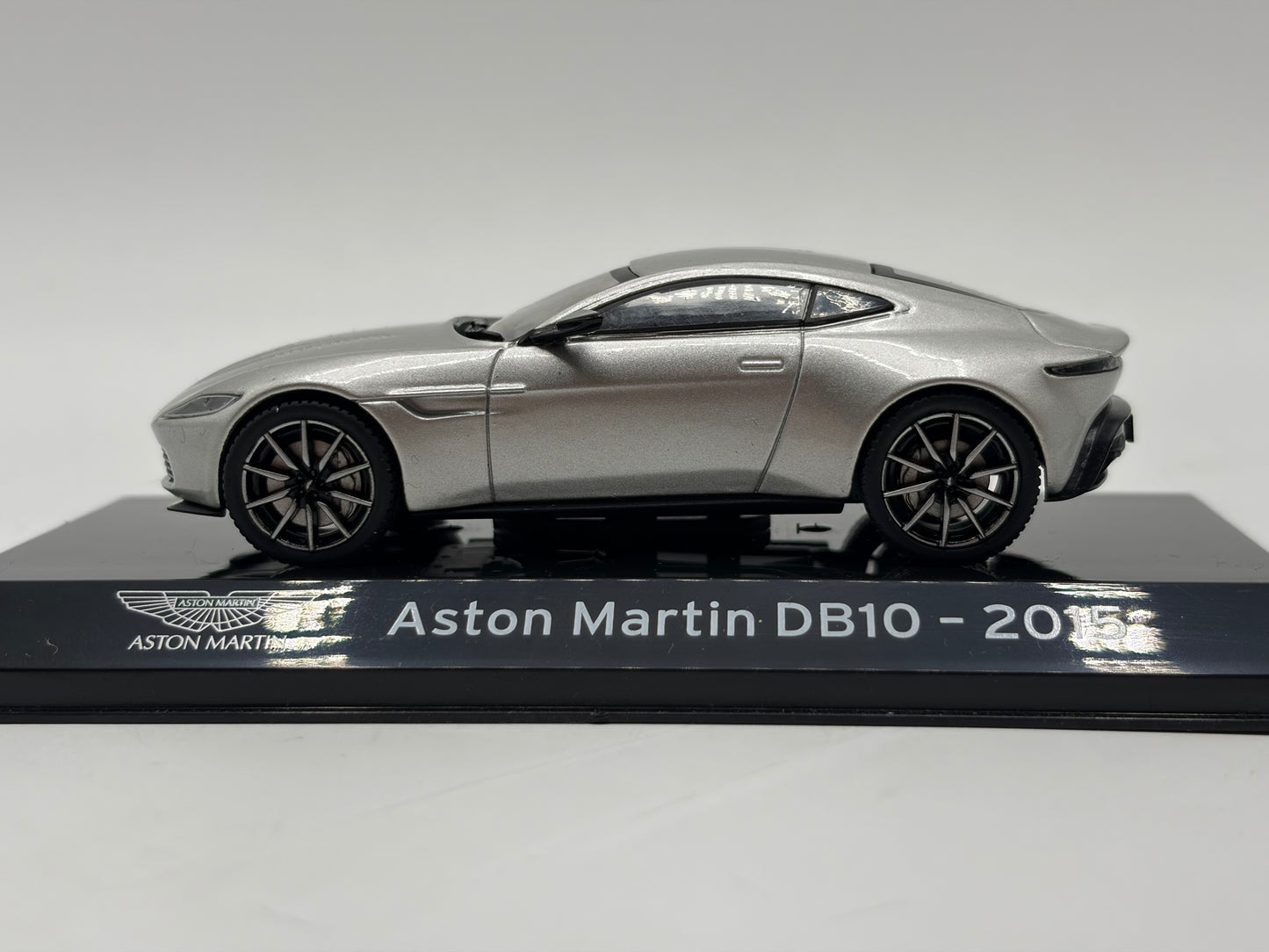 1/43 2015 Aston Martin DB10 | Model Car | Supercar Collection