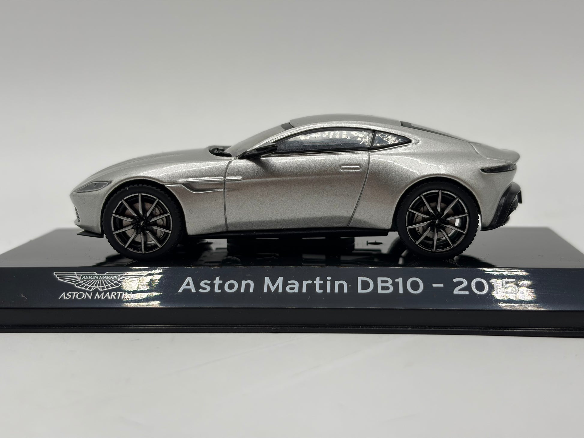 1/43 2015 Aston Martin DB10 | Model Car | Supercar Collection