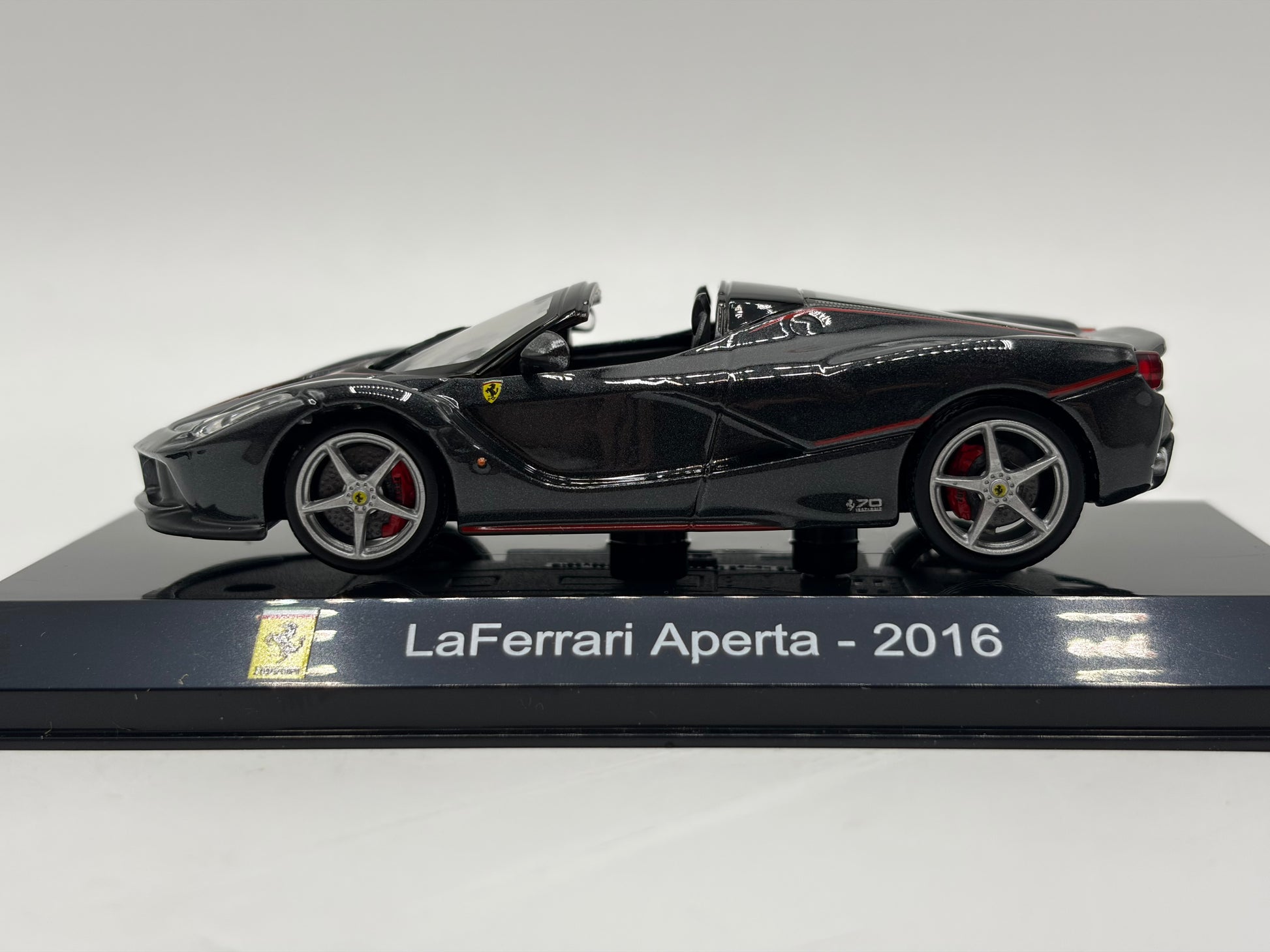 1/43 2016 Ferrari LaFerrari Aperta | Model Car | Supercar Collection