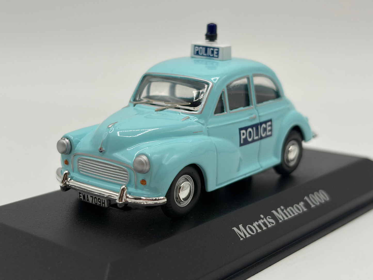 1/43 1969 Morris Minor 1000 | Model Police Car