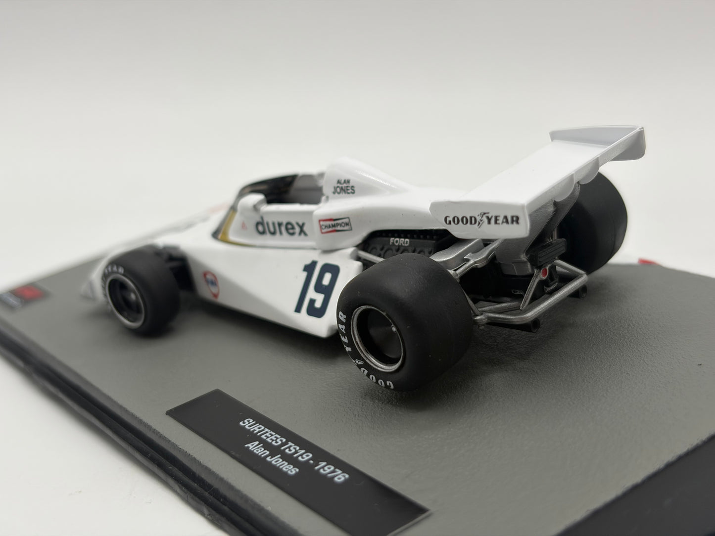 1/43 1976 Surtees TS19 - Alan Jones | Model F1 Car