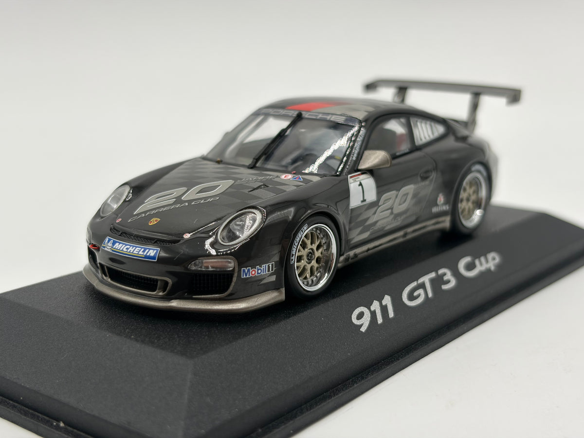 1/43 2010 Porsche 911 (997) GT3 Cup - Frédéric Makowiecki - Minichamps | Model Car