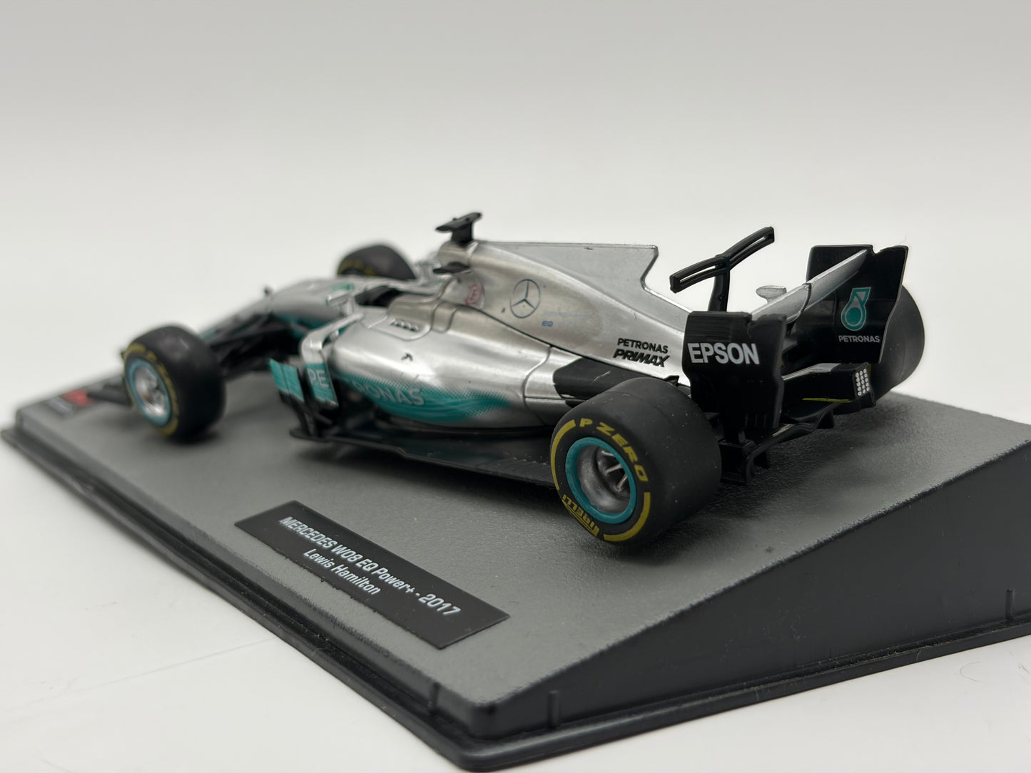 1/43 2017 Mercedes-Benz W08 - Lewis Hamilton | Model F1 Car